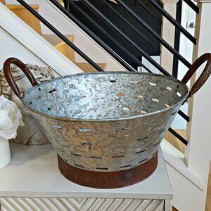 VINTAGE Rustic FARMHOUSE Large OLIVE BUCKET